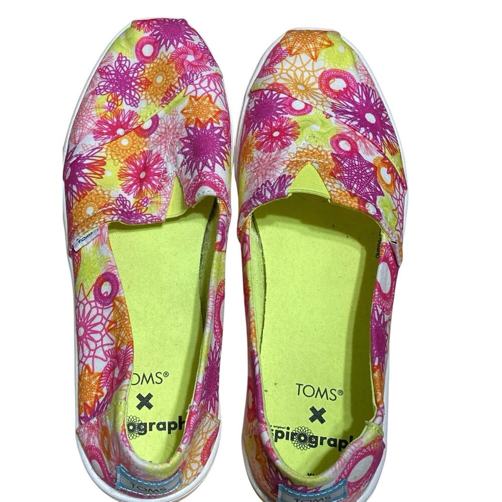 Women’s TOMS slip on Spirograph shoes size 7 W 7W Bright Purple Green